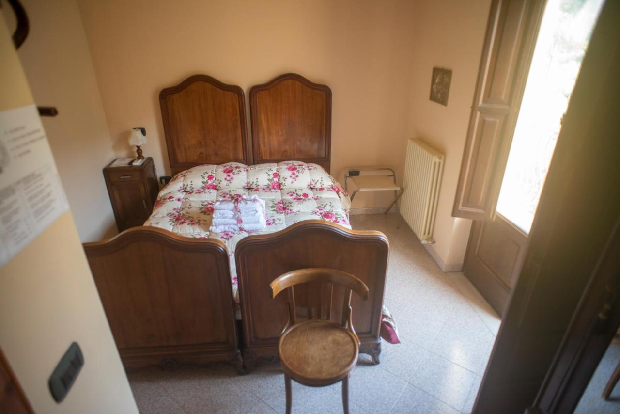 La Ginestra Hotel Castel San Lorenzo Luaran gambar