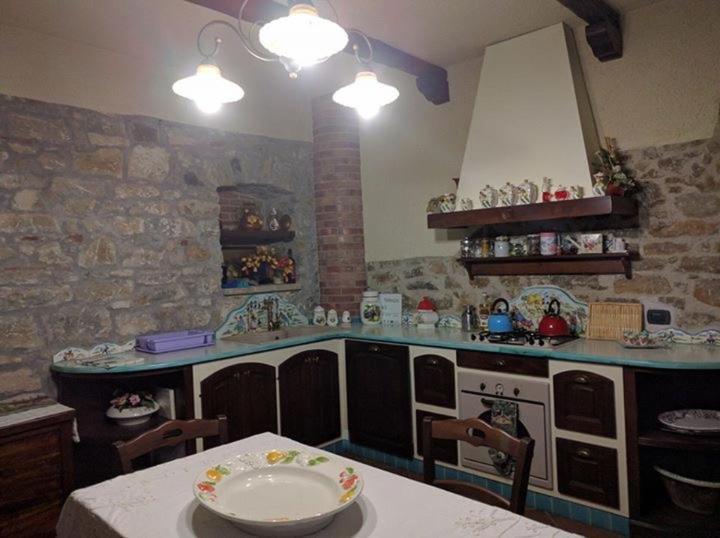 La Ginestra Hotel Castel San Lorenzo Luaran gambar