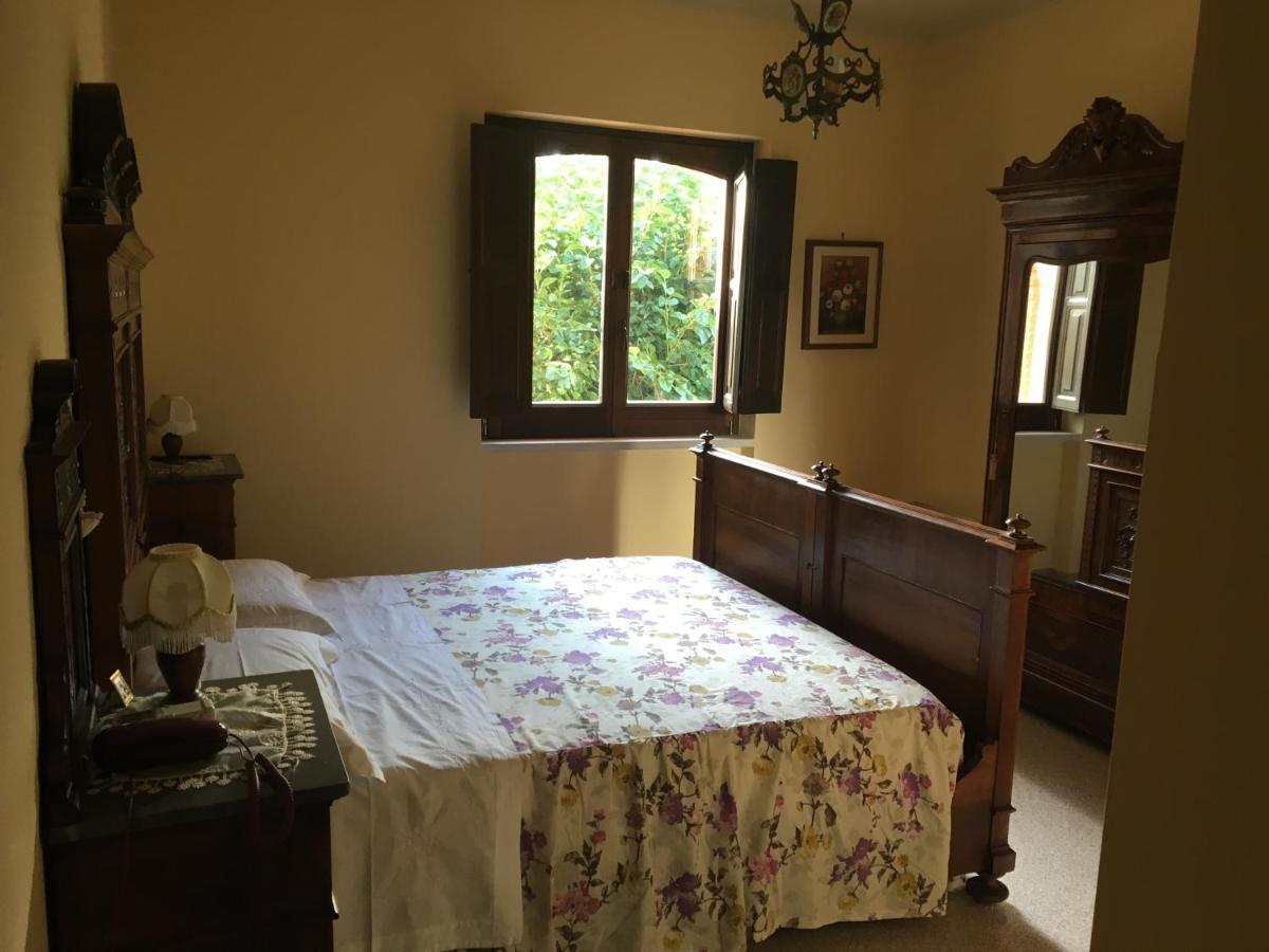 La Ginestra Hotel Castel San Lorenzo Luaran gambar