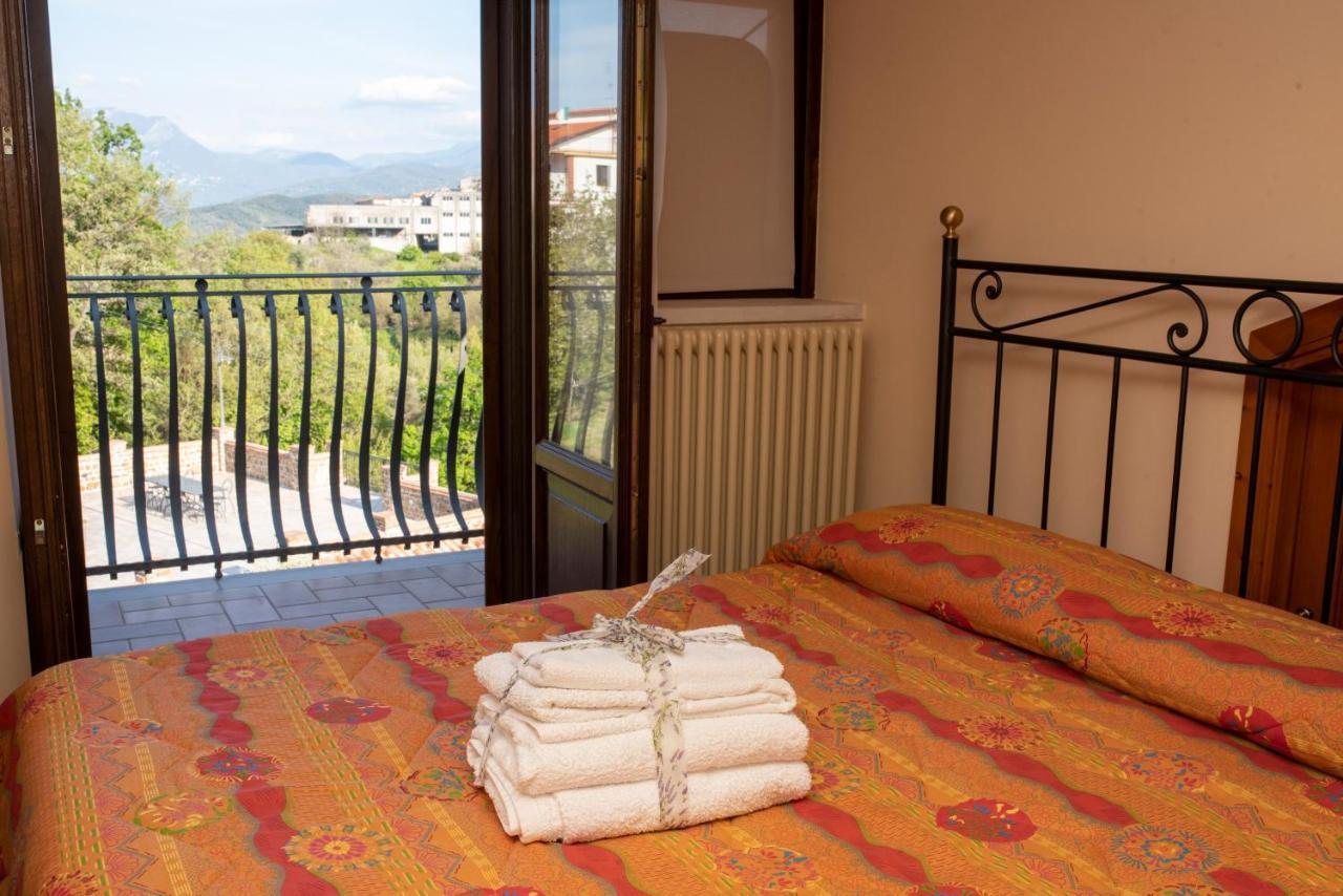La Ginestra Hotel Castel San Lorenzo Luaran gambar